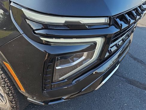 Used 2025 Chevrolet Tahoe Z71 AWD/4WD image 35