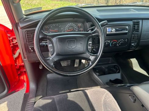 Used 2002 Dodge Dakota Sport image 13