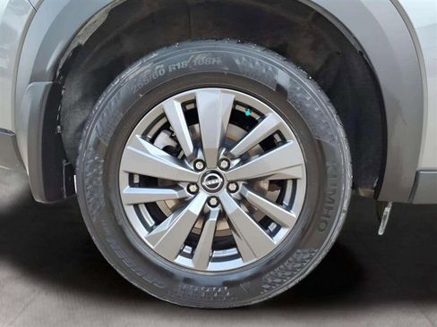 Used 2023 Nissan Pathfinder S image 19