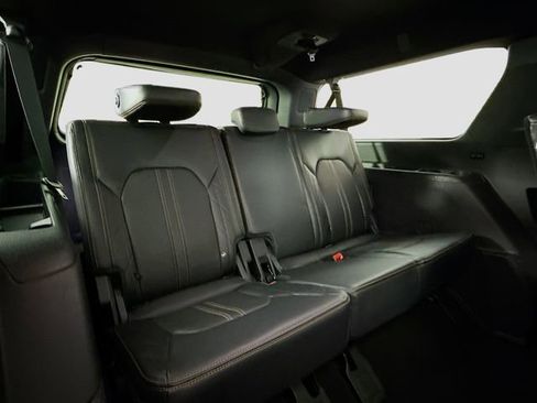 Certified 2024 Ford Expedition Max Platinum image 29
