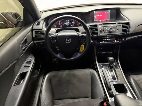 Used 2017 Honda Accord Sport image 18