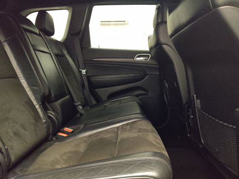 Used 2021 Jeep Grand Cherokee Laredo X RWD image 19