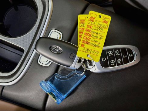 Used 2023 Hyundai Santa Fe Calligraphy AWD/4WD image 4