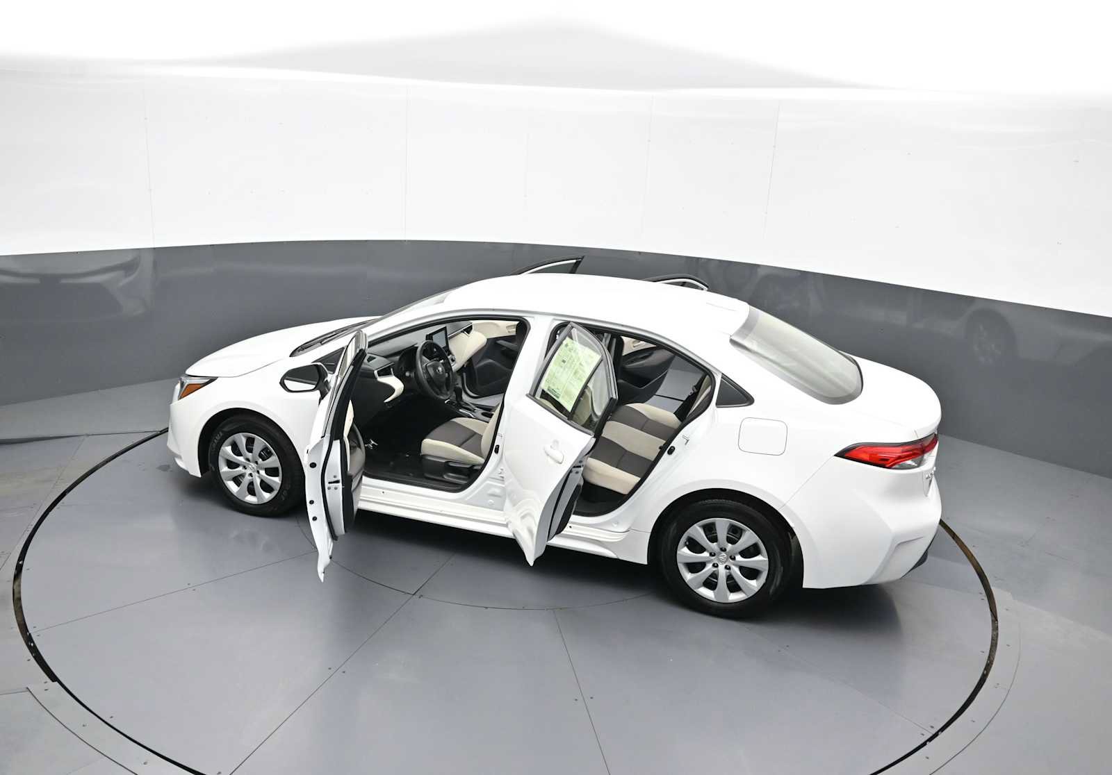 Used 2023 Toyota Corolla LE FWD image 42