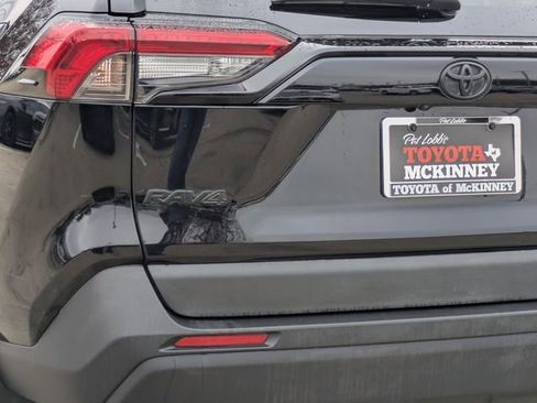 Used 2024 Toyota RAV4 XLE Premium image 9