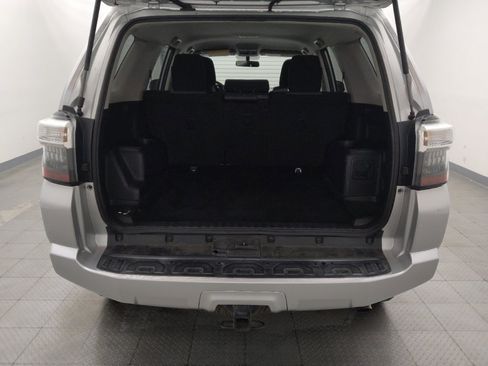 Used 2016 Toyota 4Runner SR5 RWD image 29