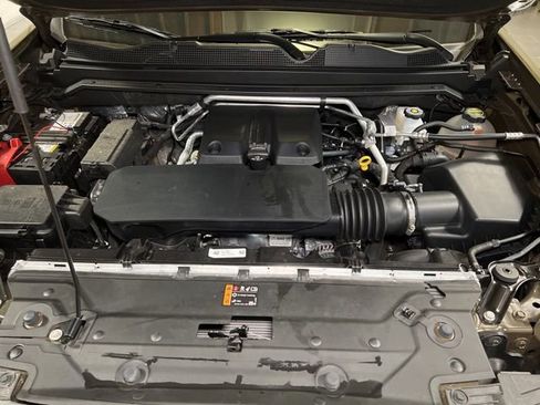 Used 2024 Chevrolet Colorado ZR2 w/ Technology Package image 21