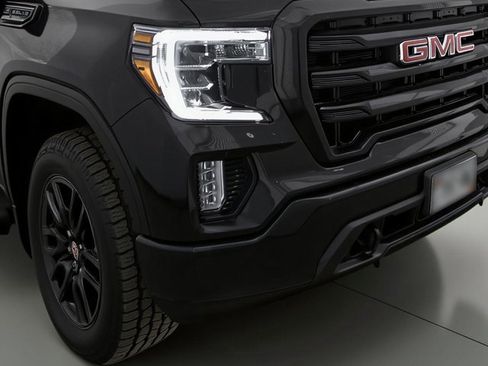 Certified 2019 GMC Sierra 1500 Elevation w/ Elevation Value Package image 9