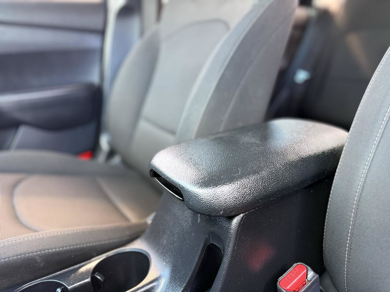 Used 2020 Kia Forte LXS FWD image 32