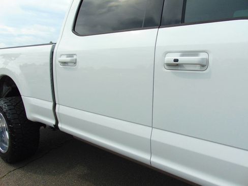 Used 2019 Ford F250 Lariat w/ Lariat Ultimate Package AWD/4WD image 40