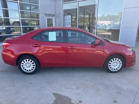 Used 2017 Toyota Corolla LE FWD image 8