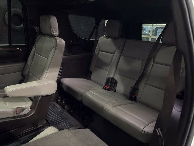 Used 2023 GMC Yukon XL SLT AWD/4WD image 13