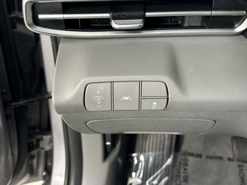 Used 2022 Hyundai Elantra SEL w/ Convenience + Premium Package image 16