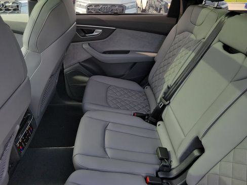 New 2026 Audi SQ7 Premium Plus AWD/4WD image 25