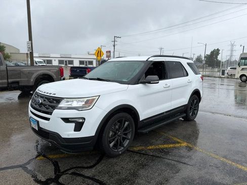 Used 2019 Ford Explorer XLT w/ Equipment Group 202A AWD/4WD image 1