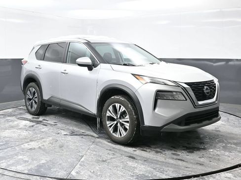 Used 2023 Nissan Rogue SV FWD image 5