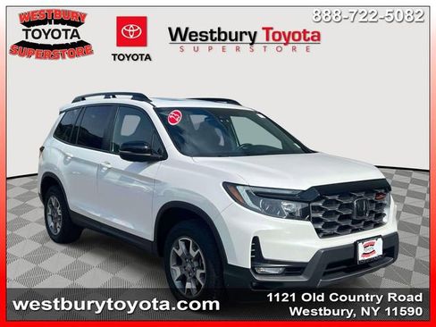 Used 2023 Honda Passport TrailSport image 1