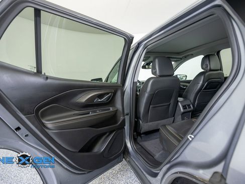 Used 2020 GMC Terrain SLT w/ Preferred Package AWD/4WD image 27
