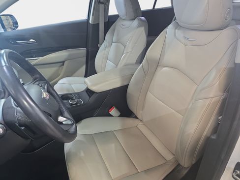 Used 2023 Cadillac XT4 Premium Luxury w/ Enhanced Visibility Package FWD image 12