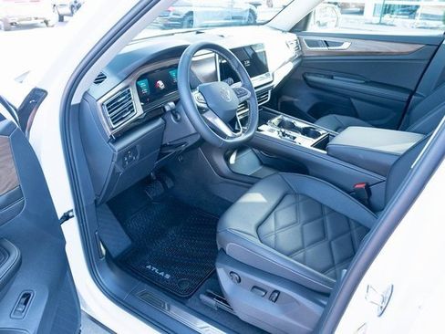New 2026 Volkswagen Atlas SE image 16