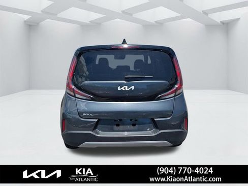 Used 2024 Kia Soul LX w/ Option Group 015 FWD image 4