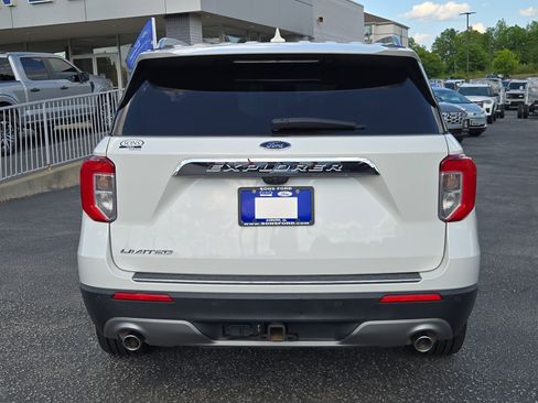 Used 2023 Ford Explorer Limited w/ Equipment Group 301A image 8