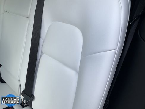 Used 2021 Tesla Model Y Long Range image 28