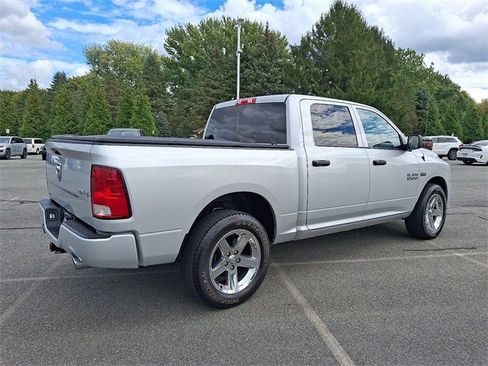 Used 2017 RAM 1500 Express image 6
