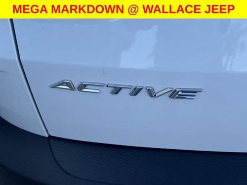 Used 2025 Ford Escape Active FWD image 9