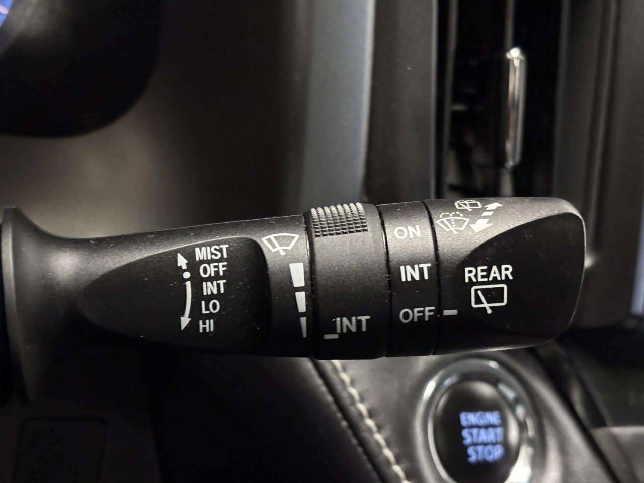Used 2016 Toyota RAV4 Limited AWD/4WD image 38