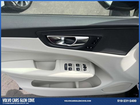 Used 2025 Volvo XC60 T8 Plus w/ Protection Package Premier image 15