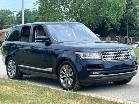 Used 2017 Land Rover Range Rover HSE image 11