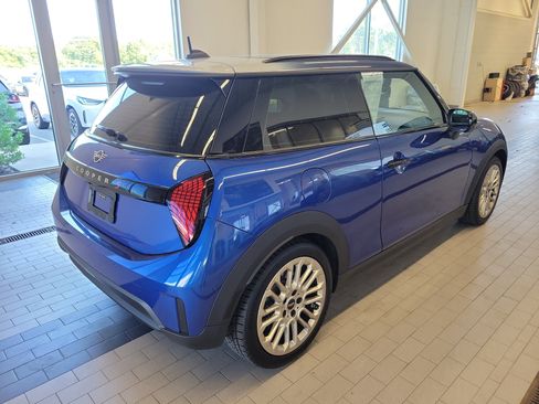 Used 2025 MINI Cooper S FWD image 5