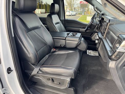 Used 2024 Ford F350 Lariat image 11