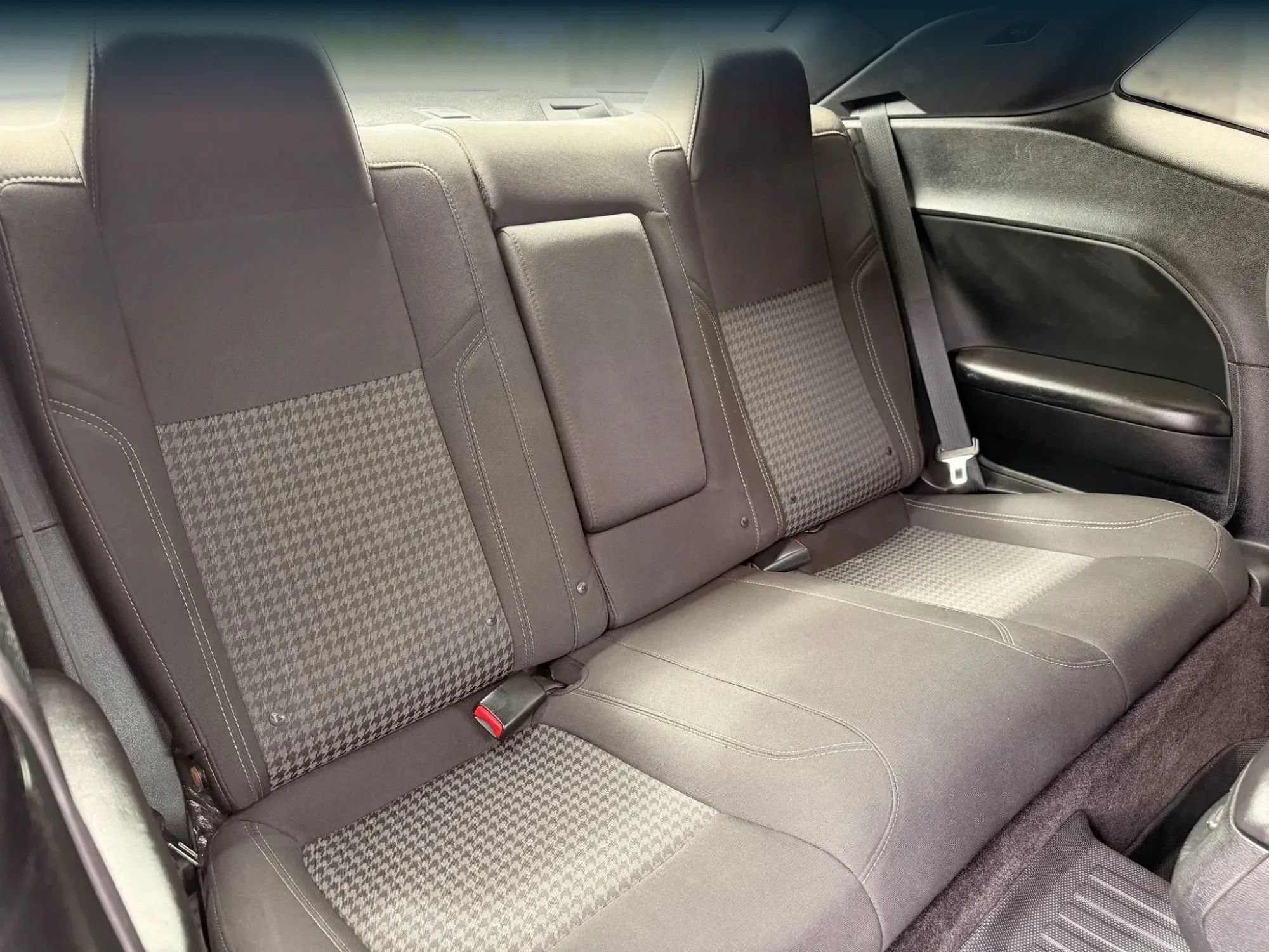 Used 2018 Dodge Challenger SXT RWD image 20
