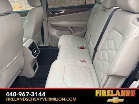 Used 2025 Volkswagen Atlas SE image 43