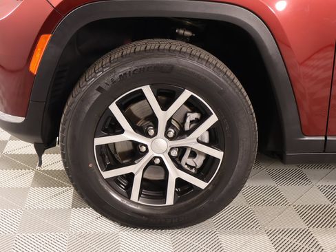 Used 2023 Jeep Grand Cherokee L Limited RWD image 20