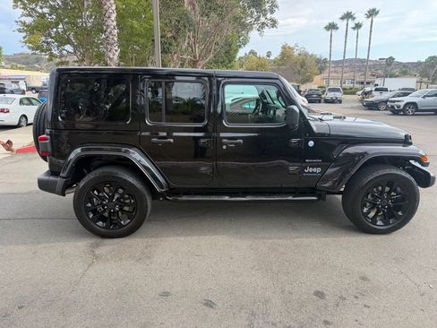 Used 2024 Jeep Wrangler Unlimited Sahara AWD/4WD image 13
