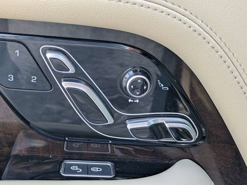 Used 2019 Land Rover Range Rover Supercharged AWD/4WD image 23