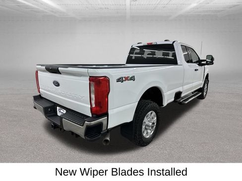 Used 2023 Ford F250 XLT w/ Snow Plow/Camper Package AWD/4WD image 13