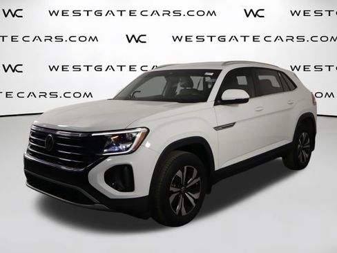 Used 2025 Volkswagen Atlas Cross Sport SE FWD image 1