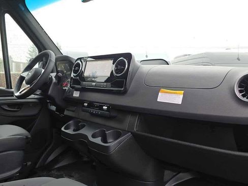New 2026 Mercedes-Benz Sprinter 2500 image 12