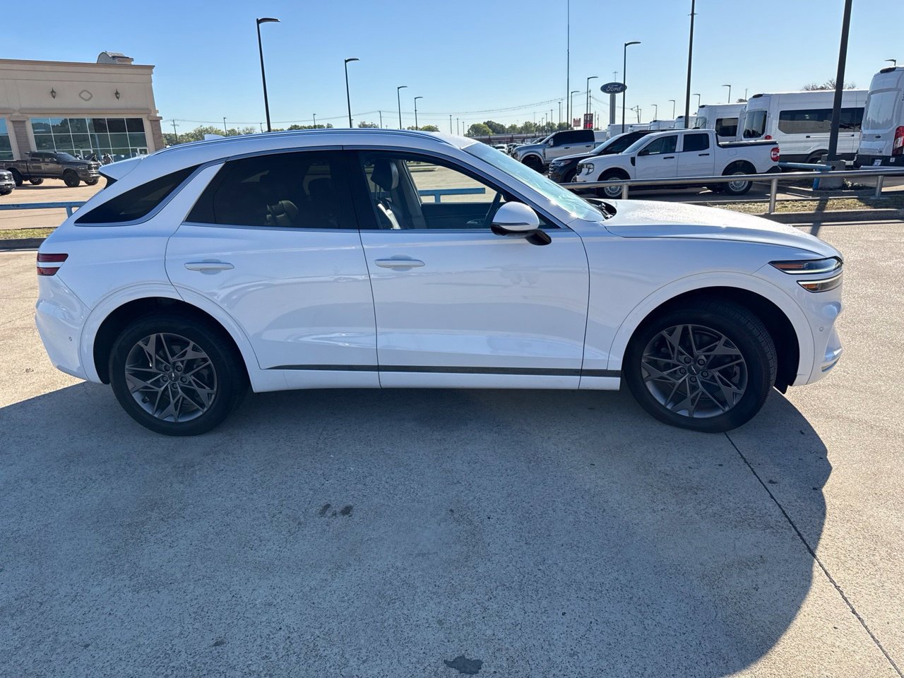 Used 2022 Genesis GV70 2.5T w/ Advanced Package AWD/4WD image 17