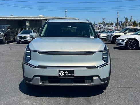 Certified 2024 Kia EV9 Wind AWD/4WD image 4