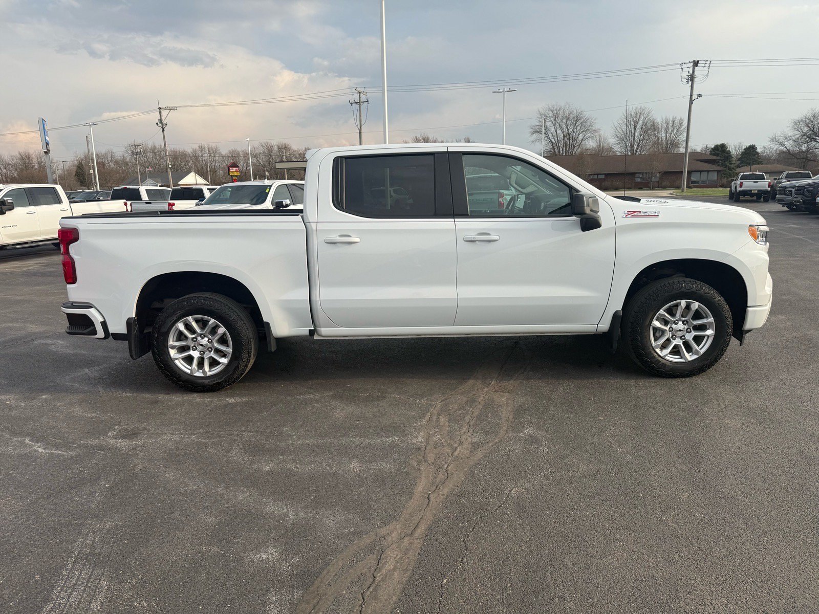 Used 2025 Chevrolet Silverado 1500 RST w/ Z71 Off-Road Package AWD/4WD image 6