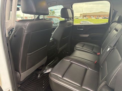 Used 2018 Chevrolet Silverado 1500 LTZ Z71 w/ Redline Edition AWD/4WD image 19