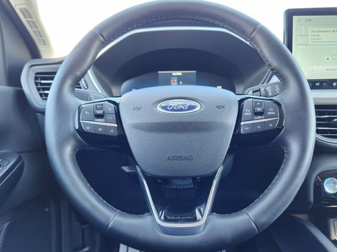 Used 2025 Ford Escape Platinum w/ Premium Technology Package image 21