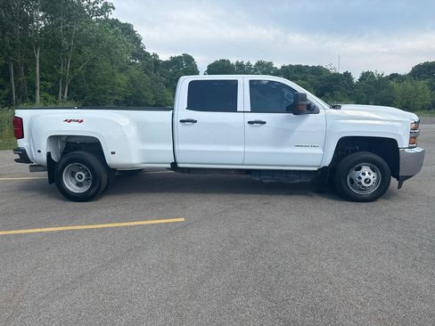 Used 2019 Chevrolet Silverado 3500 W/T w/ WT Convenience Package AWD/4WD image 4