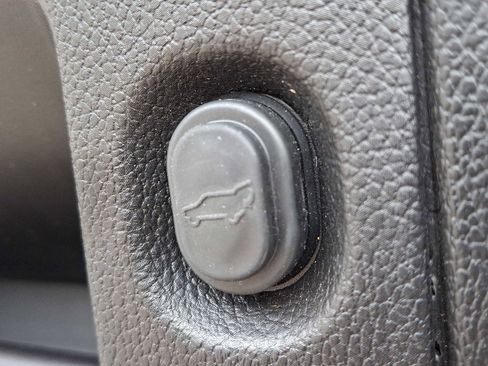 Used 2017 Chevrolet Tahoe LT w/ Luxury Package image 30