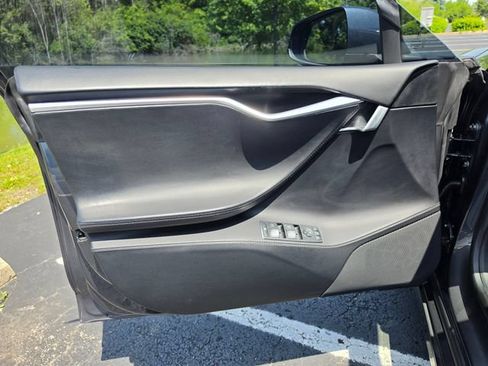 Used 2017 Tesla Model S 75 RWD image 18
